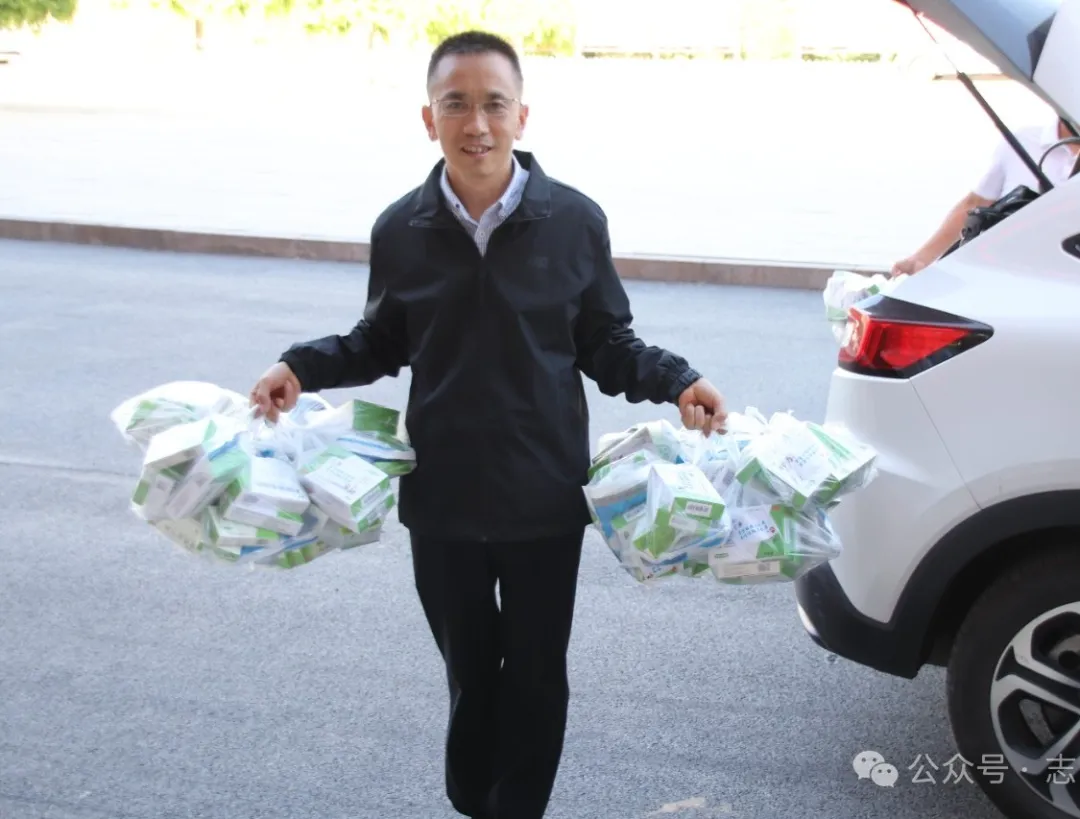 “永丰尊师，利咽护嗓”关爱老师健康公益行